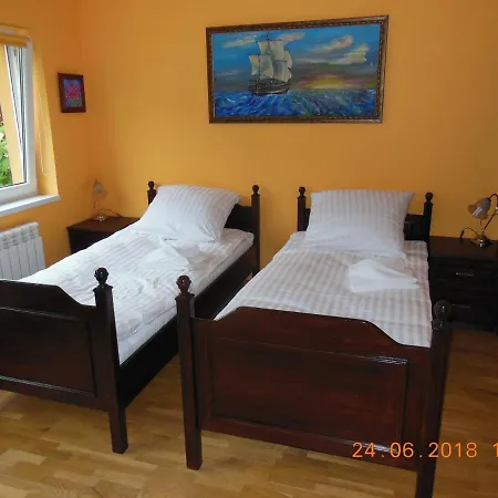 Hostel Midi *